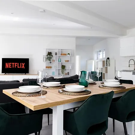 Micoa Style Messe - Parken - Netflix אסן